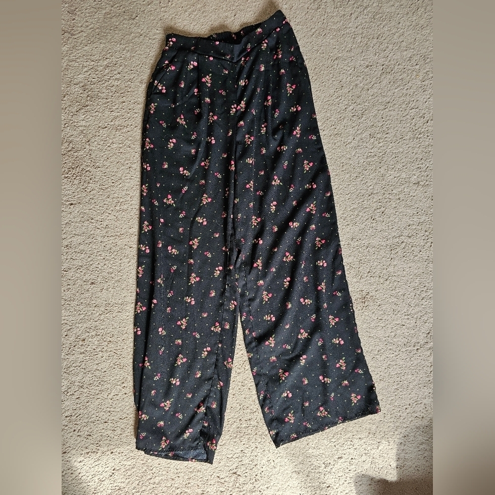 Band Of Gypsies Size Small Floral Black Wide-Leg Pants